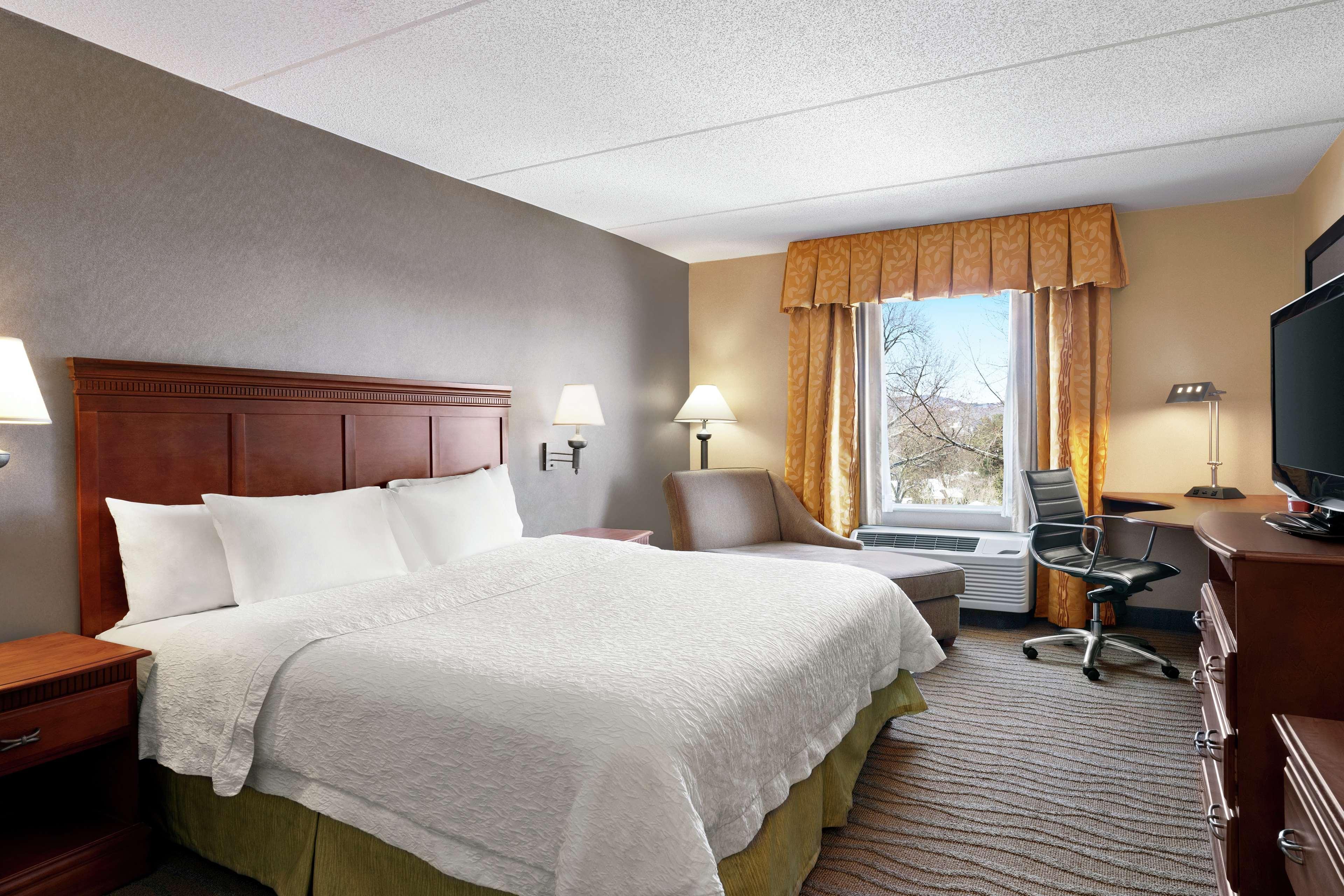 Hampton Inn & Suites Poughkeepsie Spackenkill Ngoại thất bức ảnh