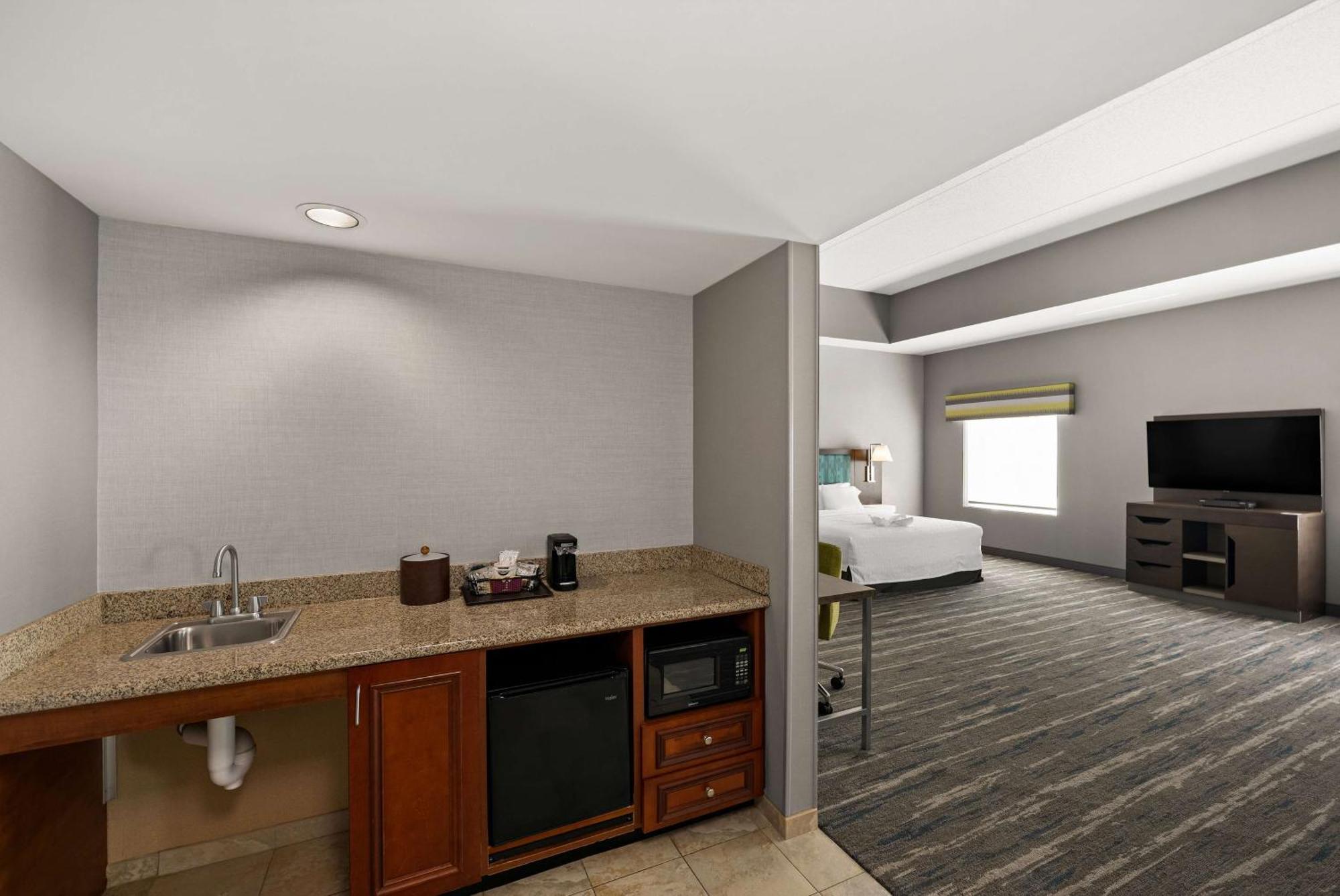 Hampton Inn & Suites Poughkeepsie Spackenkill Ngoại thất bức ảnh