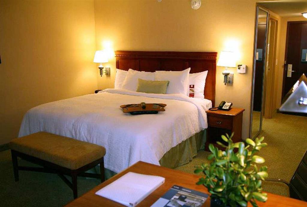 Hampton Inn & Suites Poughkeepsie Spackenkill Phòng bức ảnh